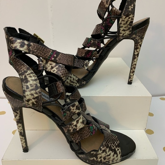 🌸 Steve Madden Snake Print Sandals - Picture 1 of 7